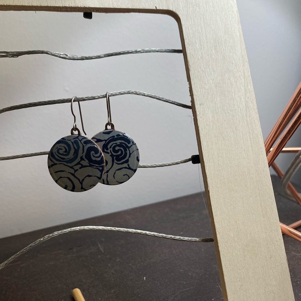 Dangly swirl earrings